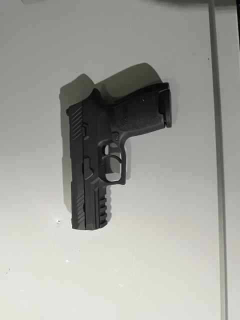 Sig Sauer P320 Compact Nitron 9mm 3.9&quot; Barrel 15-R