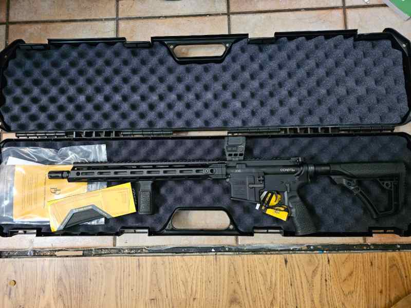 Daniel Defense DDM4v7 LW- Never Fired - $1600