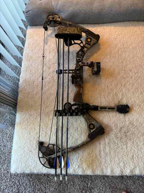 Mathews Outback Compound bow