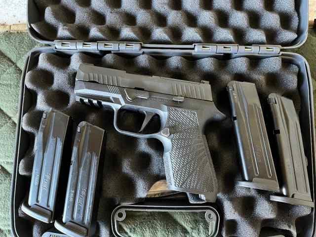 SIG W320C 9mm