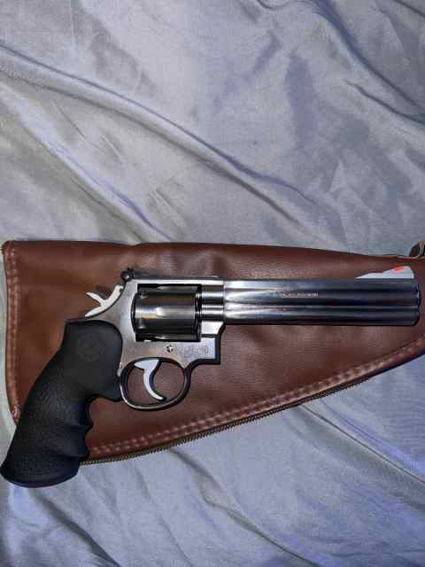 Smith and Wesson 686 357 Magnum