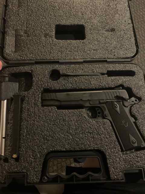 Taurus 1911 45 acp