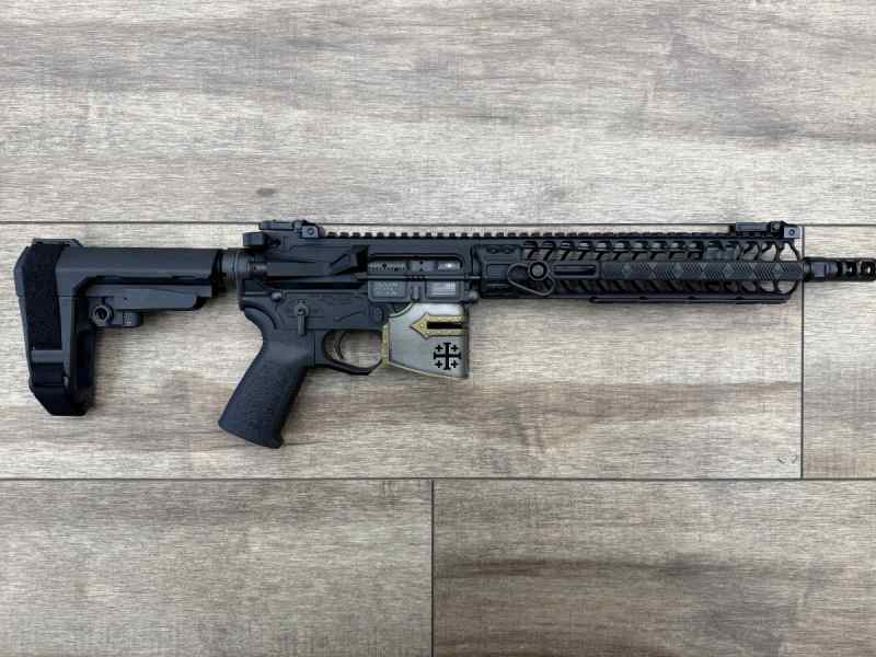 *NEW IN BOX* SPIKES TACTICAL x RARE BREED CRUSADER