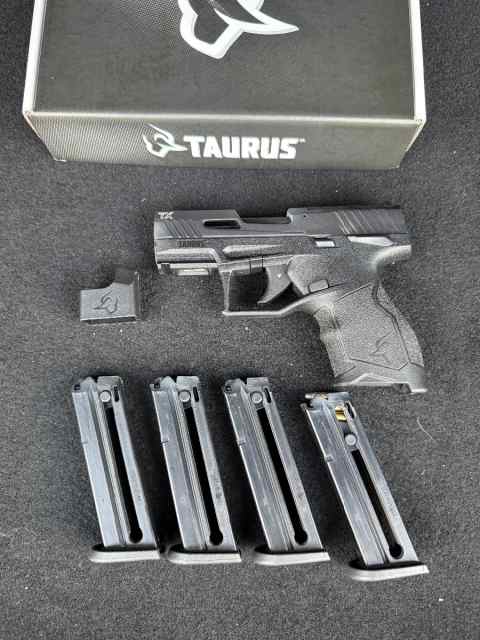 Taurus TX22 Compact