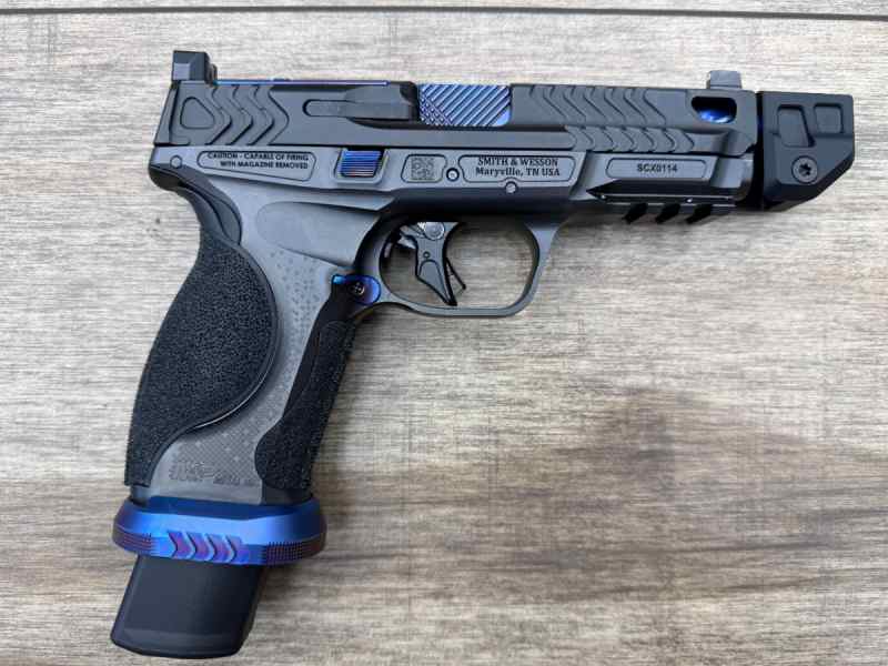 *USED* SMITH &amp; WESSON M&amp;P M2.0 SPEC V