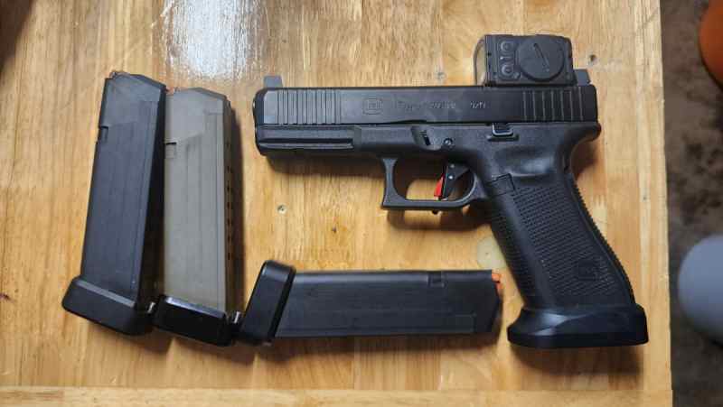 Glock 17 MOS