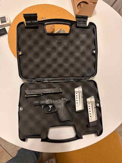 Smith &amp; Wesson M&amp;P 9mm Shield 