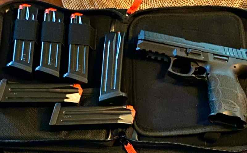 HK VP9. 6 magazines brand new. 