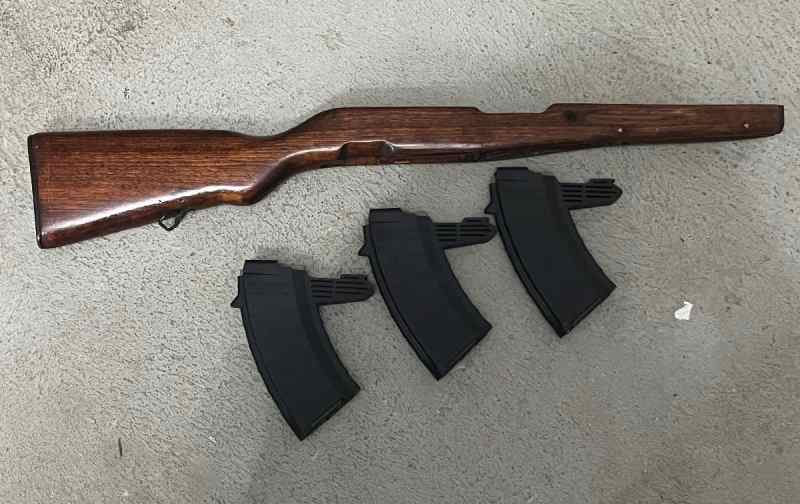 FS/FT SKS Stock and 3 Magazines