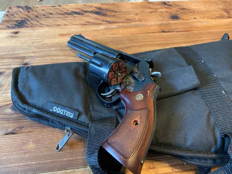 Smith and Wesson 586 Classic/Excellent