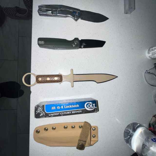 TRADE OBO KNIVES