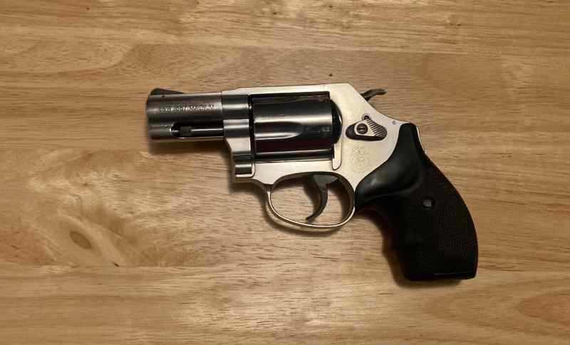 Model 60 smith and wesson .357 mag