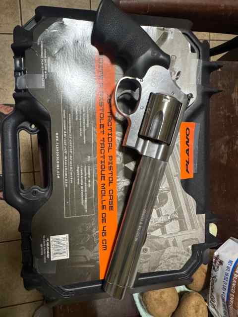 S&amp;W 500 with box and 40 rounds 