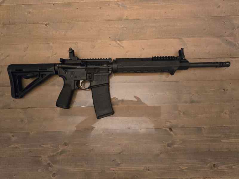 Spring field armory Saint AR-15 in 556