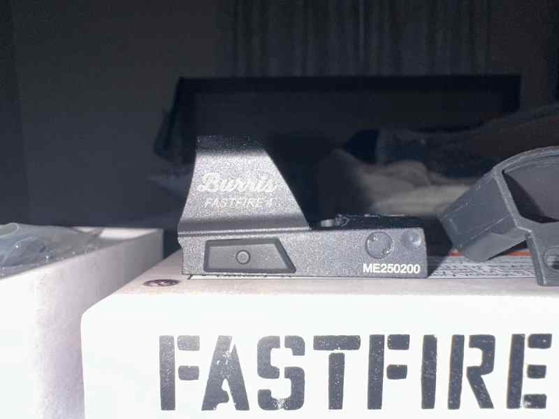 FASTFIRE 4 Multi-Reticle Reflex Sight