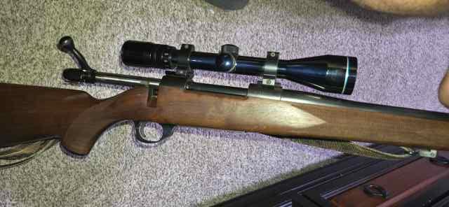 Walnut Weatherby Vanguard  .270 Winchester - REDUC