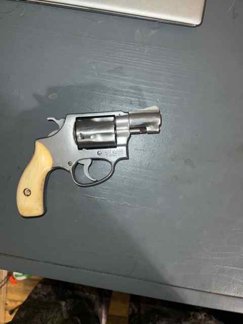 S&amp;W model 60 chiefs special