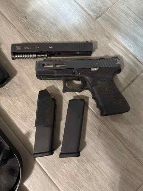 Glock 19