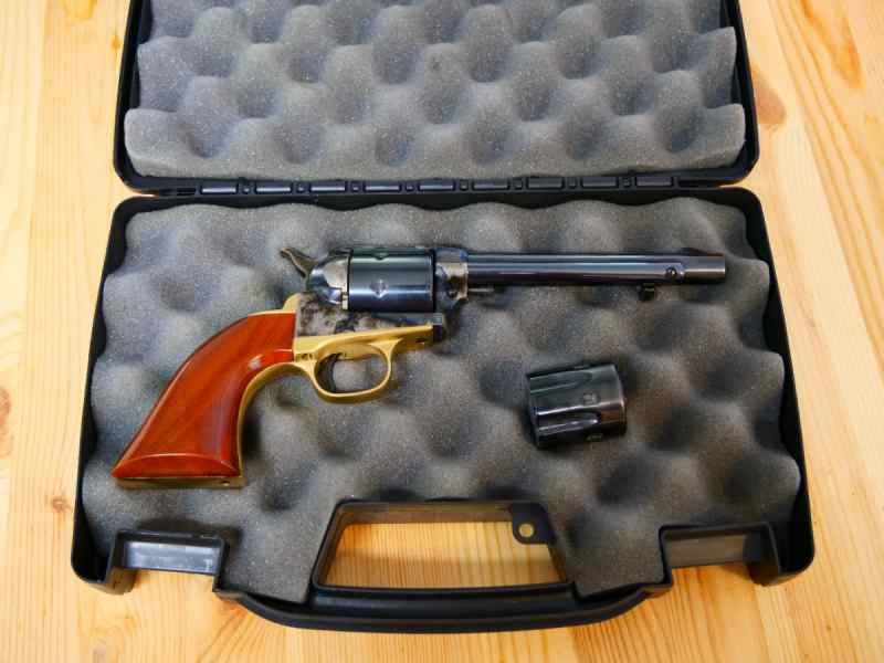 Uberti Cattleman Stallion .22LR .22 Magnum (1873)