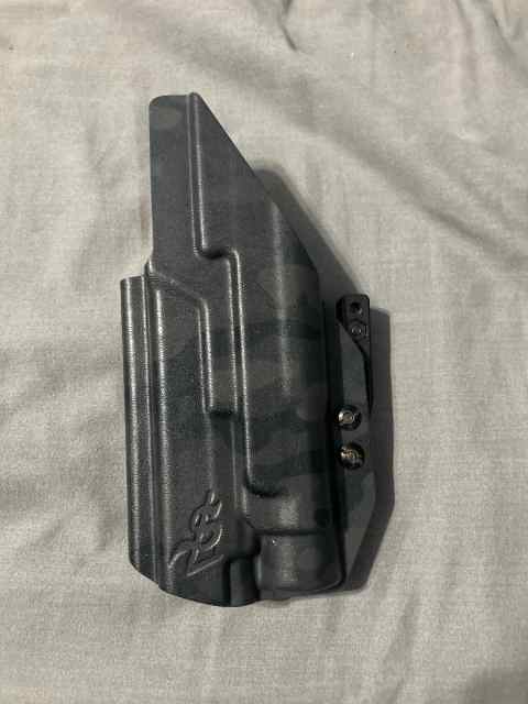 G19 w/ trl1 holster &amp; okay Ind mags. 
