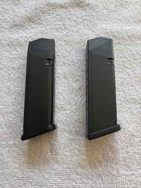 Glock 17, 17 Round Mags