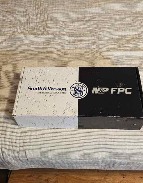 M&amp;P FPC .22 Folding carbine
