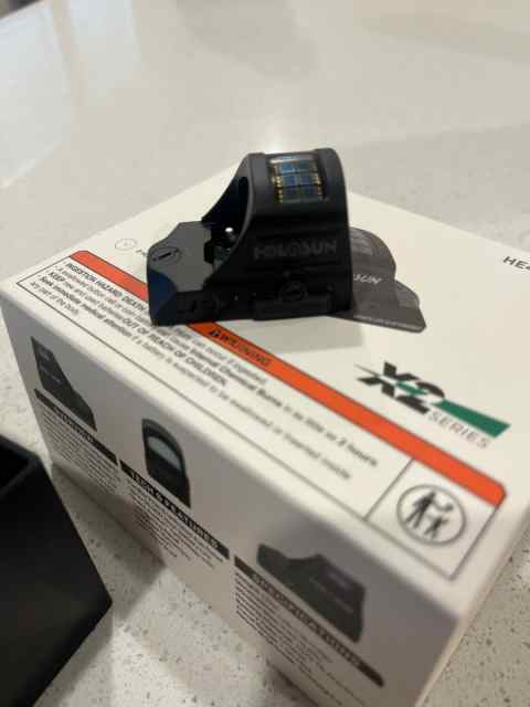 HOLOSUN 407C GREEN DOT LIKE NEW