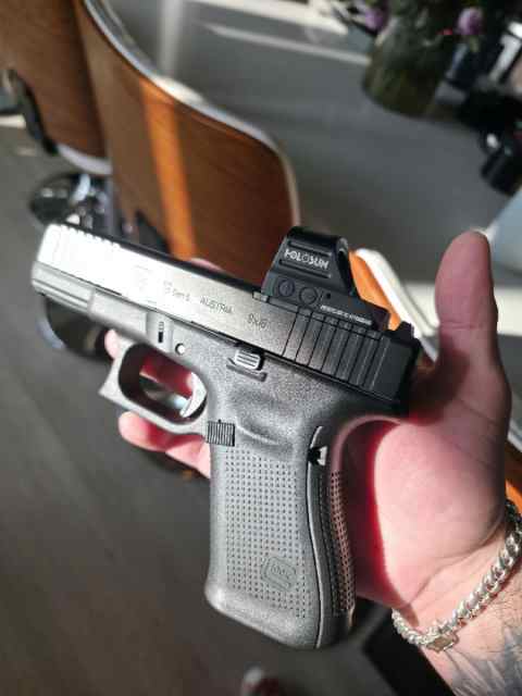 WTT/WTS Glock 19 Gen 5 MOS w/ Holosun 507C Green