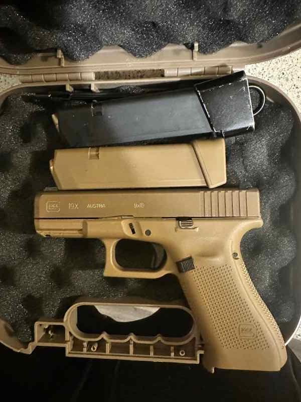 GLOCK 19x TRADE FRAME WITH GLOCK 45 FRAME 