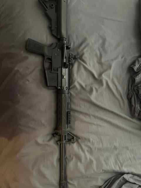 SW Volunteer AR15