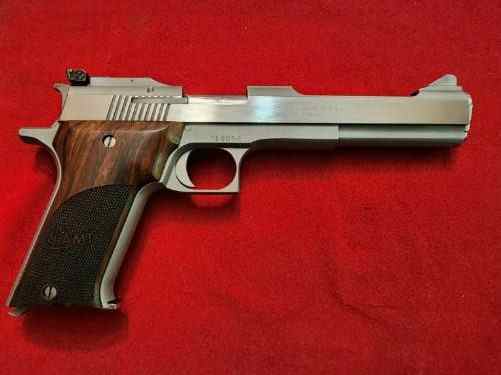 AMT Automag in 22 Magnum with 6&quot; Barrel Stainless