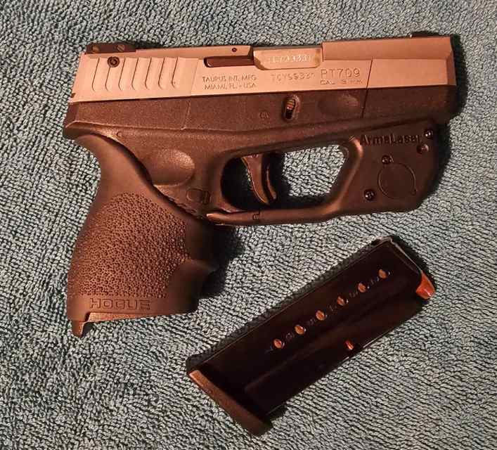 Taurus PT709 Slim