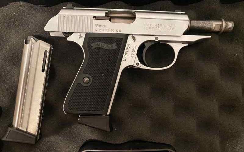 Walther PPK/s - 22LR - Stainless Steel + 2 Mags 