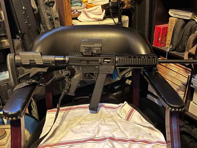 JR Carbine .45 ACP W/ AMG UH-1 holographic 
