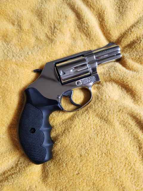 Smith and Wesson 60-14 .357 Stainless