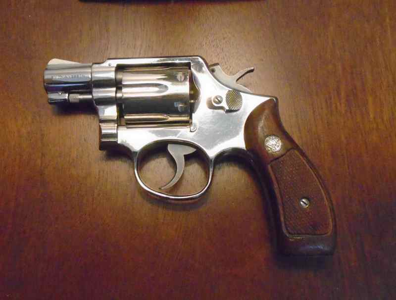 Smith &amp; Wesson model 10-5 