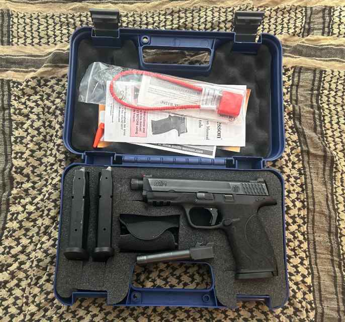 M&amp;P 9