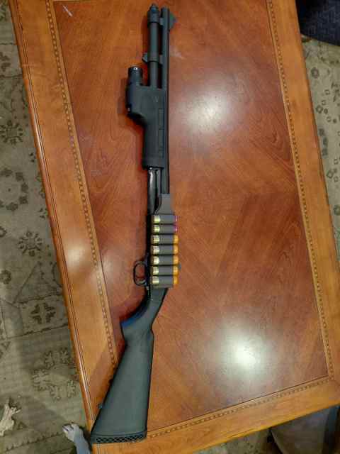 Mossberg 590A1 with Surefire light