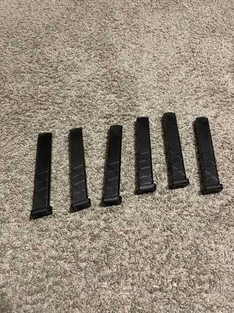 Glock 33round magazines 