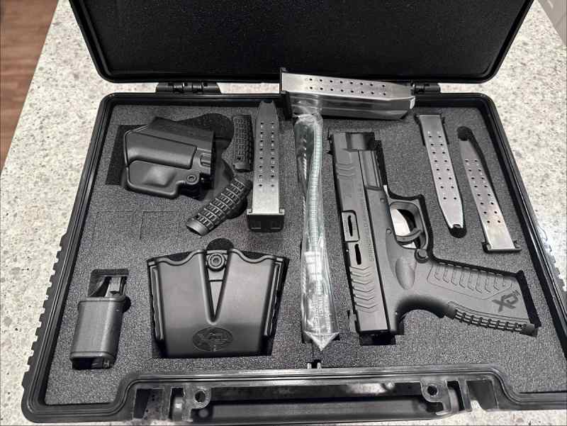 Springfield Armory XDM 9mm w/G-Code Holster