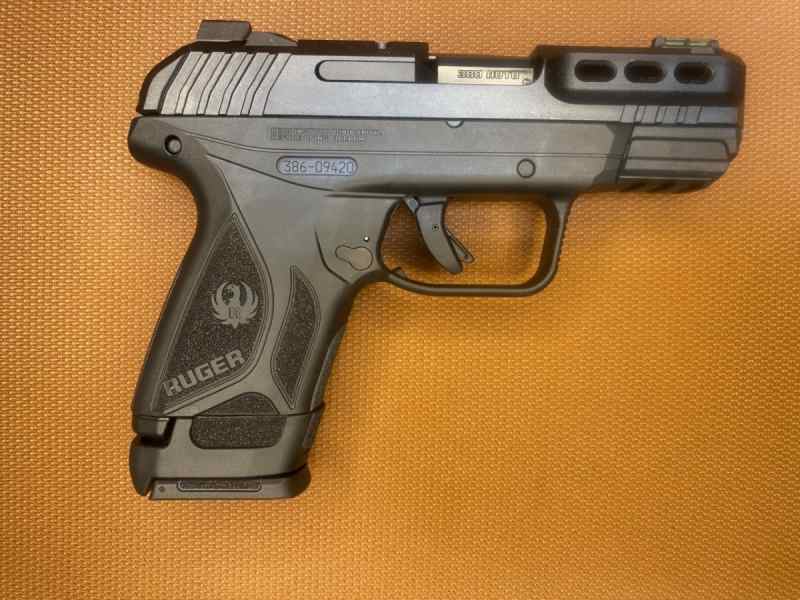 NEW IN BOX - Ruger Security 380 - Lite Rack - 3.4"