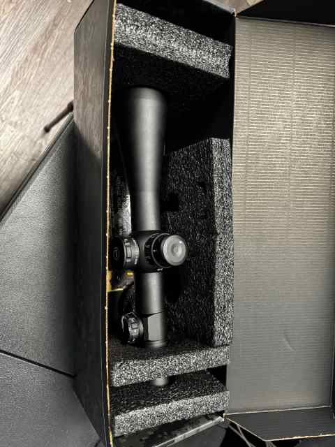 Leupold Mark 8 3.5-25x56mm H58 reticle Illuminated