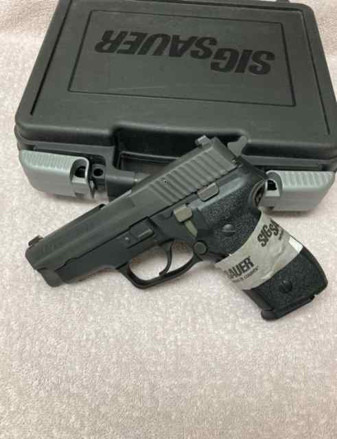 Sig M11-A1 Mint, NS (2) 15 rd mags