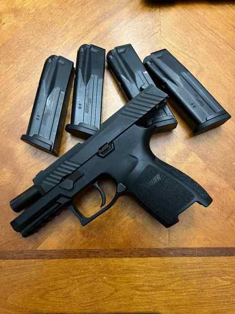 sig3.jpg