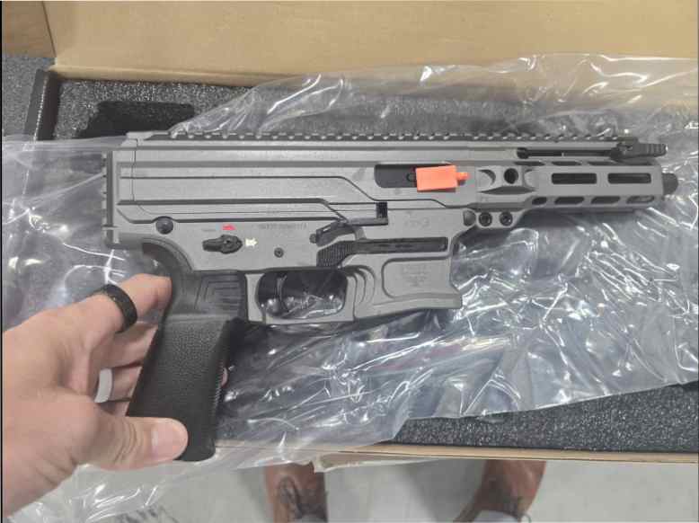 PANZER ARP9 9MM PISTOL, 15+33 RD MAGS, BNIB $470.0