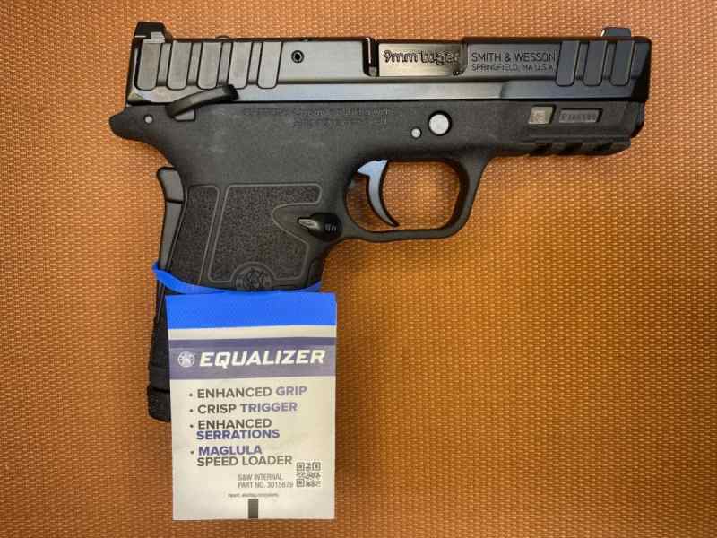 NEW IN BOX - Smith &amp; Wesson Equalizer - 9mm-3.675"
