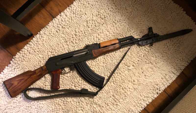 Polish AK 47 w/bayonet and milled receiver 