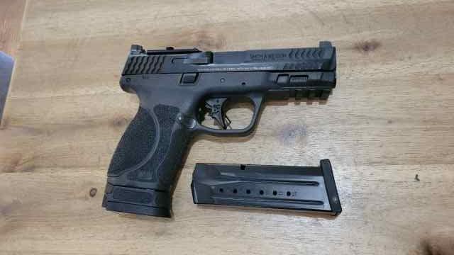 Smith &amp; Wesson M&amp;P9 M2.0 4.25in Optics Ready