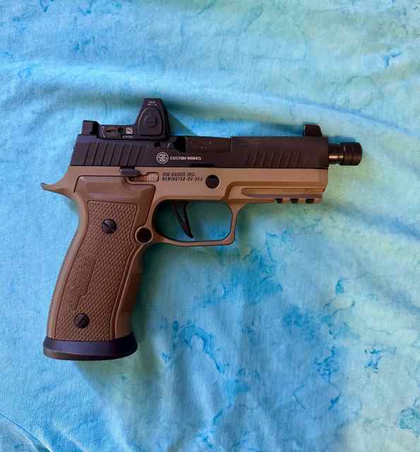 Sig Sauer P320 AXG Combat