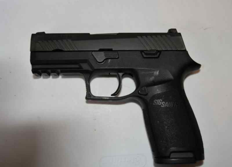 Sig Sauer P320 Carry in 9 mm